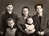 <p>My famaly (from left to right) senior brother Lev, elder brother Efim, father, mother and I on her hands</p>